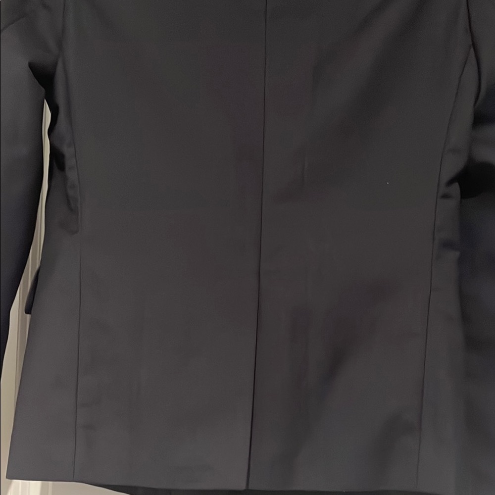 Elegant Black Double-Breasted Women's Blazer - Picture 5 of 7
